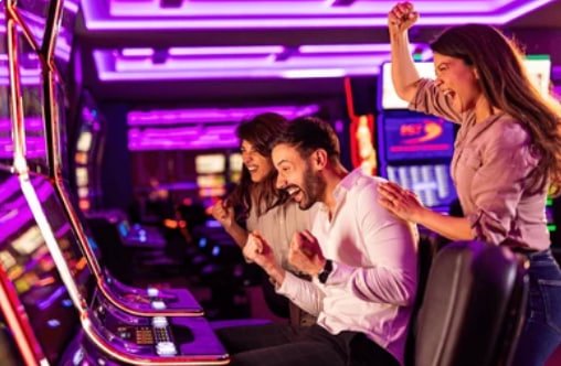yay အွန်လိုင်း စလော့ Jackpot ဆုများနှင့် နီယွန်ဒီဇိုင်း